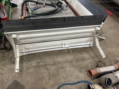 Peterbilt 567 Left Sleeper Fairing