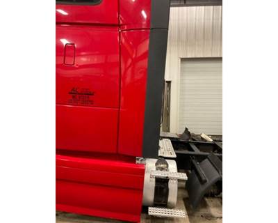 Volvo VNL Left Sleeper Fairing