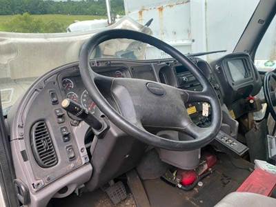 Freightliner M2 106 Steering Column