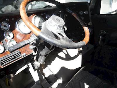International 9900i Steering Column