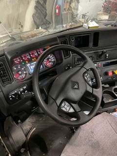 International LT625 Steering Column for a International LT 625