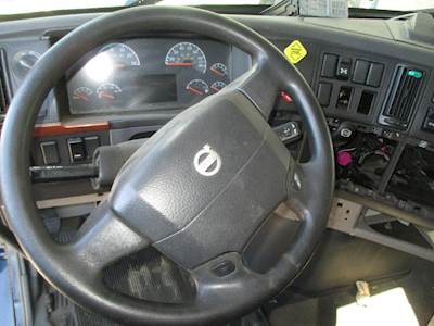 Volvo VNL Steering Column
