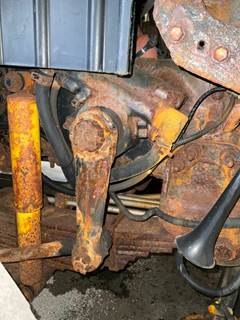 International 7600 Right Steering Gear / Rack