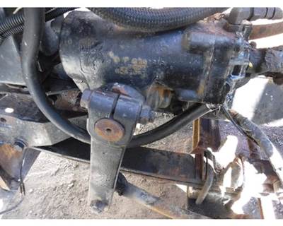 International 9900i Steering Gear / Rack