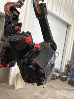 Mack RD688S Right Steering Gear / Rack