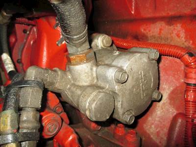 Cummins ISX15 Steering Pump for a Kenworth T800