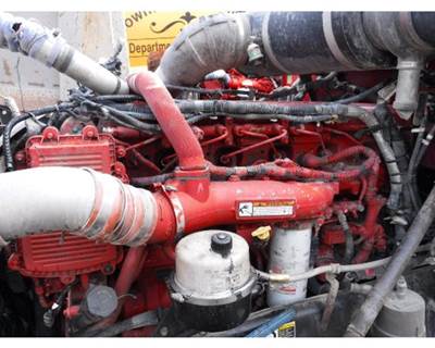 Cummins ISX15 Steering Pump for a Peterbilt 367
