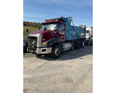 Hendrickson 20K NON-STEERABLE Tag / Pusher Axle for a CAT CT660