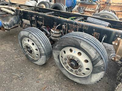 Hendrickson SC13 Tag / Pusher Axle for a Freightliner CORONADO 122