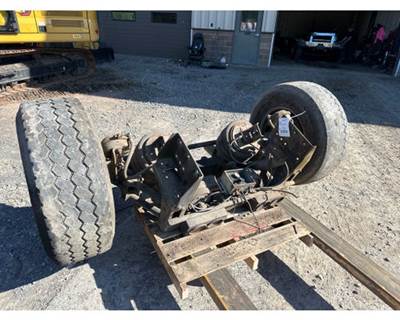 Mack LINK Tag / Pusher Axle for a Mack GU713