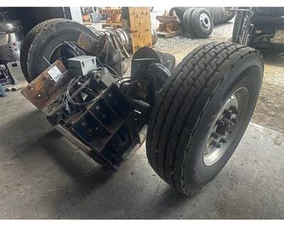 Watson & Chalin SL20 Tag / Pusher Axle for a Kenworth W900