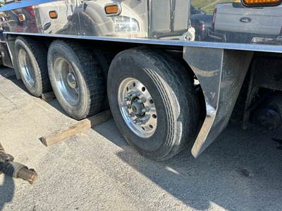 Watson chalin SL20K Tag / Pusher Axle for a Kenworth T880