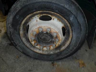 Ford LCF 450 Tire & Rim