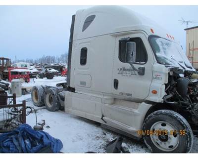Freightliner Cascadia Tire & Rim