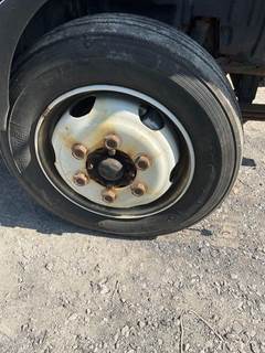 Hino 195 Tire & Rim
