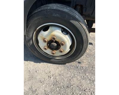 Hino 195 Tire & Rim