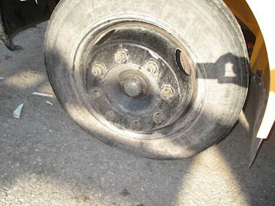 International PB305; INTEGRATED RE SCHOOL BU Tire & Rim