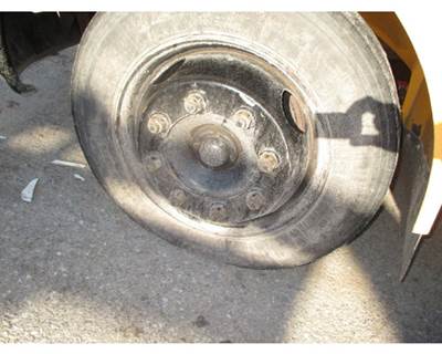 International PB305; INTEGRATED RE SCHOOL BU Tire & Rim
