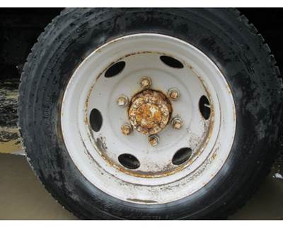 Isuzu NPR Tire & Rim