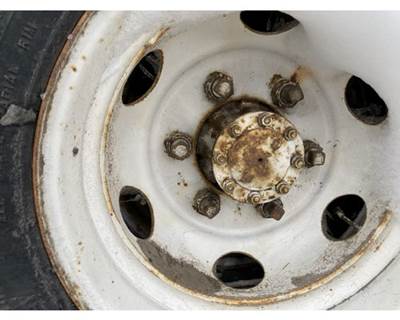 Isuzu NPR Tire & Rim