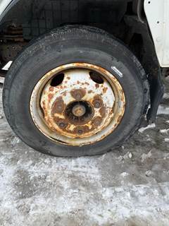 Isuzu NQR Tire & Rim