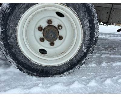 Isuzu NQR Tire & Rim