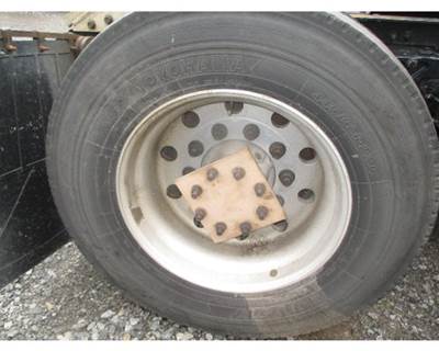 Kenworth T680 Tire & Rim
