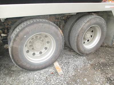 Kenworth T800 Tire & Rim