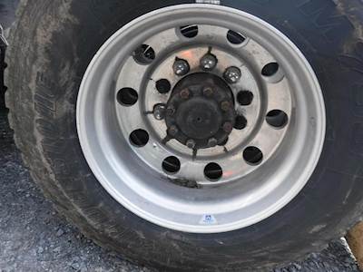 Kenworth T880 Tire & Rim