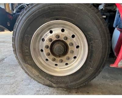 Kenworth T880 Tire & Rim