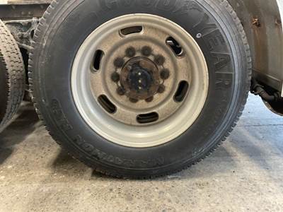 Kenworth W900 Tire & Rim