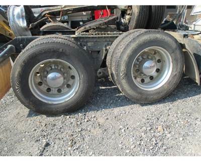 Kenworth W900 Tire & Rim