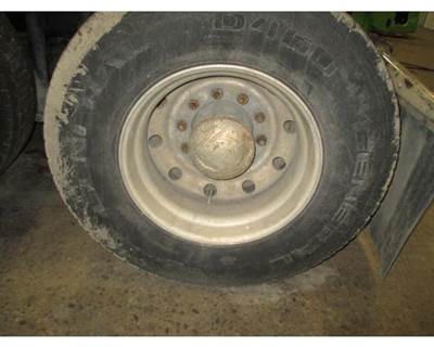 Peterbilt 388 Tire & Rim