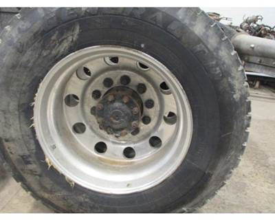 Peterbilt 389 Tire & Rim