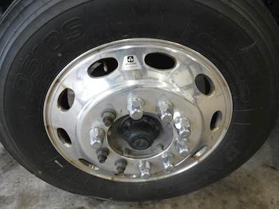 Peterbilt 579 Tire & Rim