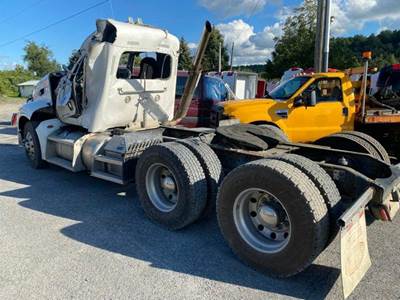 Peterbilt 386 Tool Box
