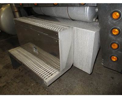 Peterbilt 389 Right Tool Box