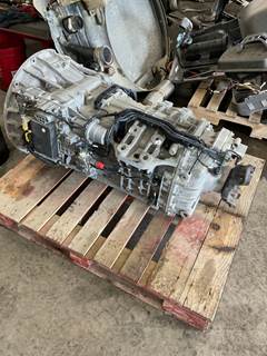 Detroit DT12-0A Transmission for a Freightliner CASCADIA 125