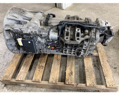 Detroit DT12-0A Transmission for a Freightliner CASCADIA 125