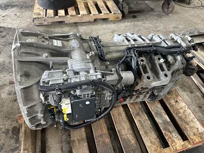 Detroit DT12-1650-OH Transmission for a Freightliner CASCADIA