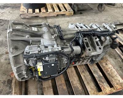 Detroit DT12-1650-OH Transmission for a Freightliner CASCADIA