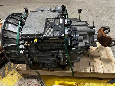 Peterbilt Transmission for a Peterbilt 567