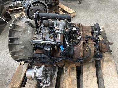 Fuller FO-18E318B-MXP Transmission for a Peterbilt 579