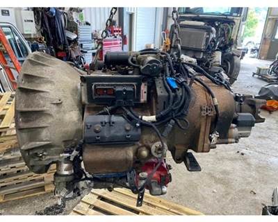 Fuller FO-20E31B8-MXP Transmission for a Kenworth T880