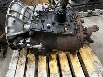 Peterbilt Transmission for a Peterbilt 389