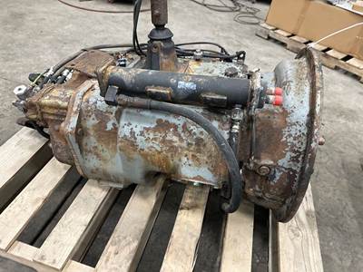 Fuller RTLO16913A Transmission for a Peterbilt 378