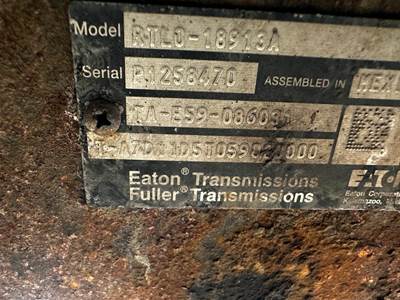 Fuller RTLO18913A Transmission for a Peterbilt 389