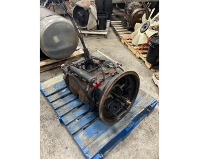 Fuller RTLO18918B Transmission for a Peterbilt 389