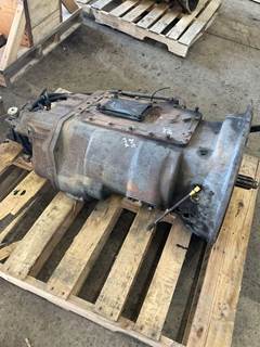 Fuller RTLOF-18718B Transmission for a Kenworth W900