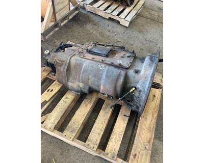 Fuller RTLOF-18718B Transmission for a Kenworth W900